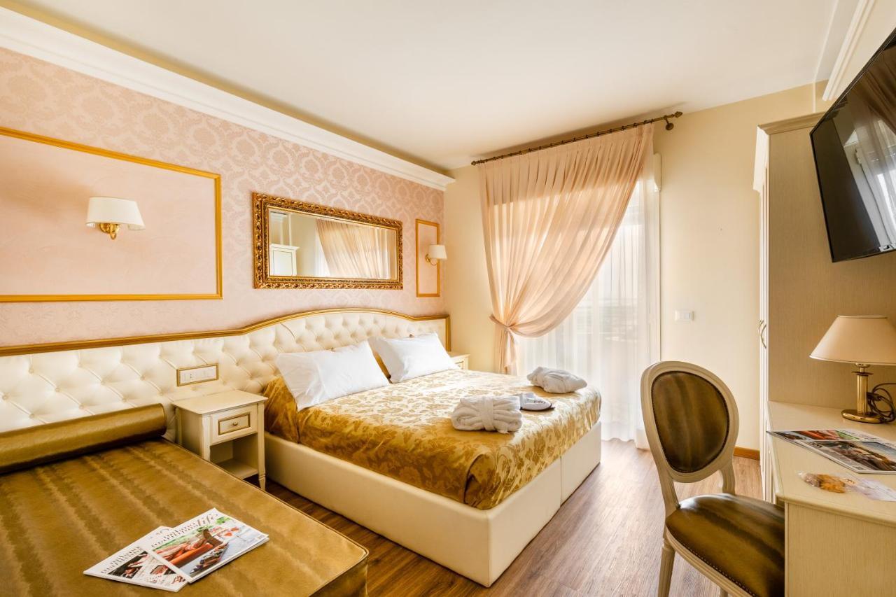 Hotel Mazzanti มิลาโน แมริตทิมา ภายนอก รูปภาพ