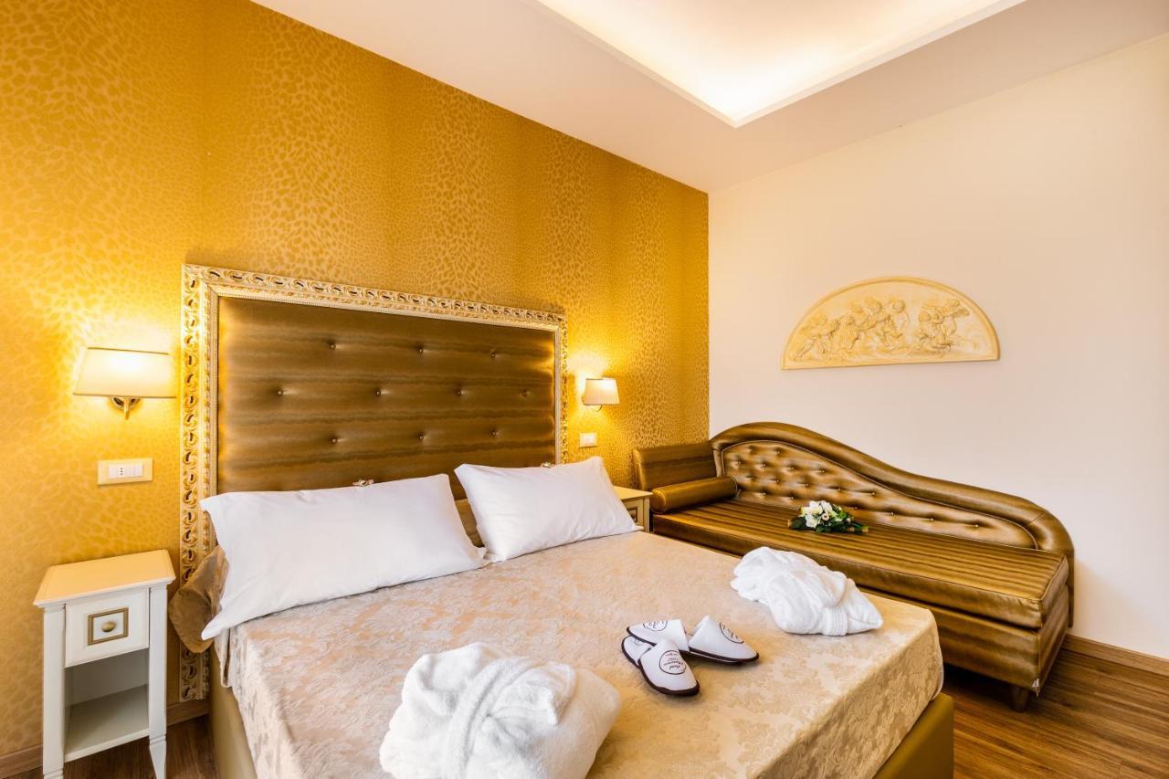 Hotel Mazzanti มิลาโน แมริตทิมา ภายนอก รูปภาพ