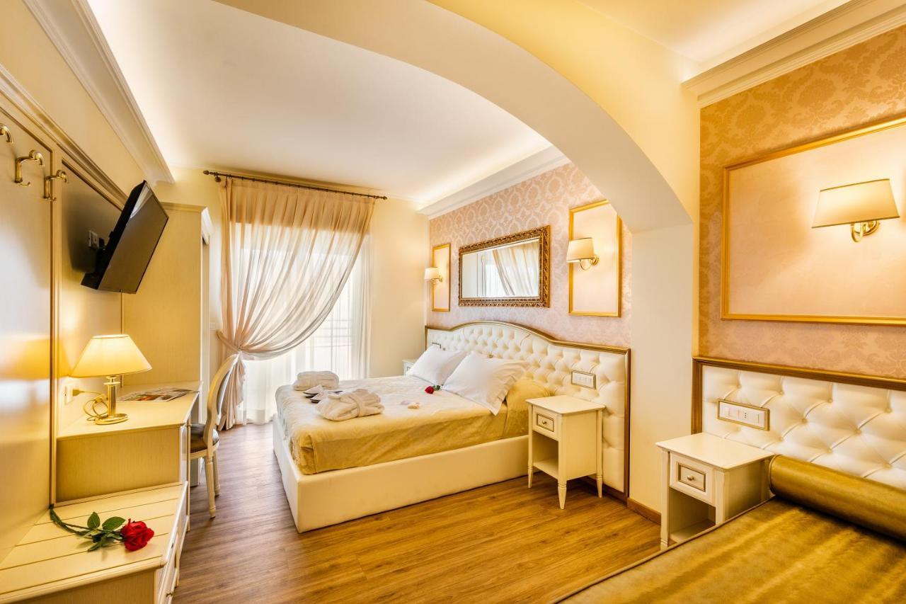 Hotel Mazzanti มิลาโน แมริตทิมา ภายนอก รูปภาพ