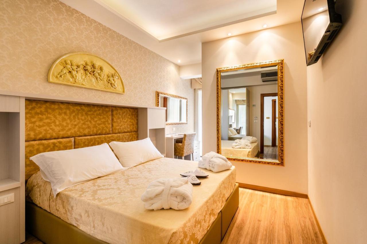 Hotel Mazzanti มิลาโน แมริตทิมา ภายนอก รูปภาพ