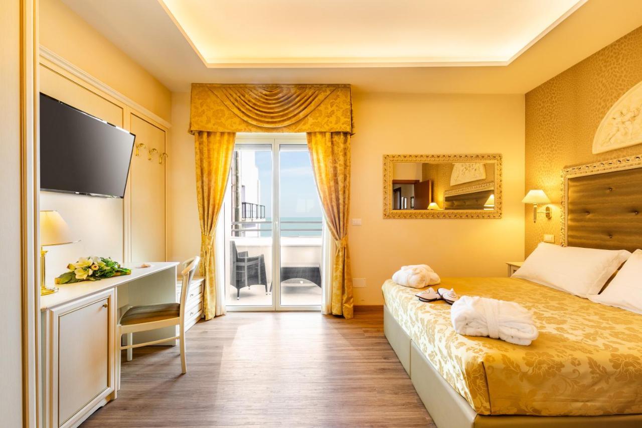 Hotel Mazzanti มิลาโน แมริตทิมา ภายนอก รูปภาพ