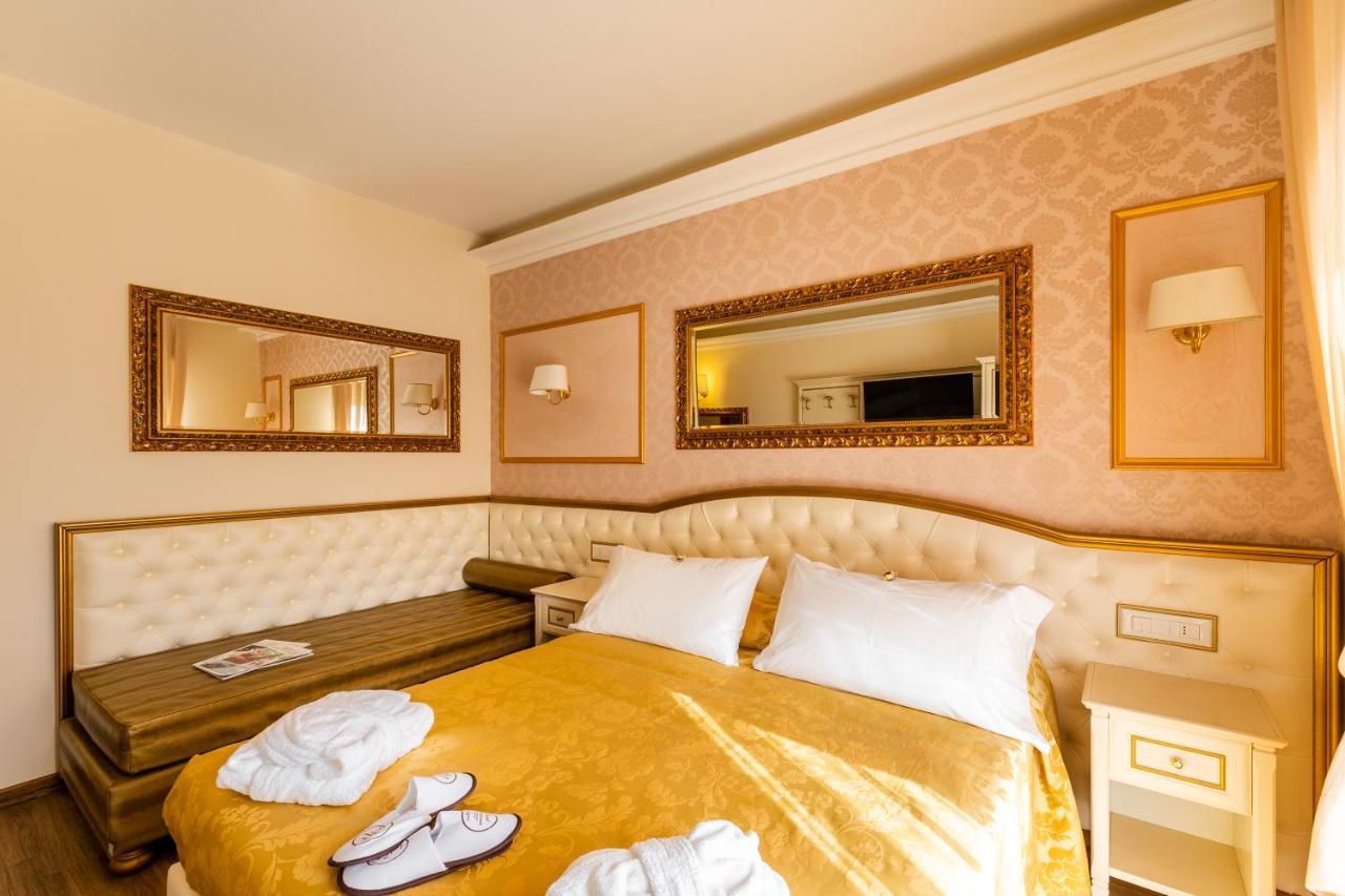 Hotel Mazzanti มิลาโน แมริตทิมา ภายนอก รูปภาพ